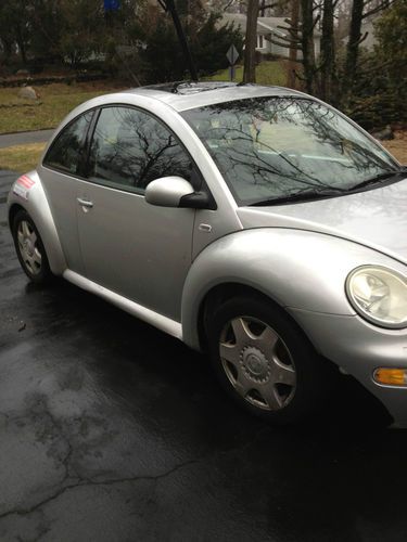 2001 volkswagen beetle gl hatchback 2-door 2.0l