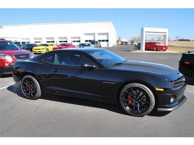 Low reserve rare 2013 camaro 2ss 1le 6 spd black on black factory show car!!!