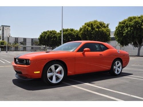 2008 dodge challenger srt8 automatic 2-door coupe