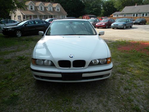 2000 bmw 528i base sedan 4-door 2.8l