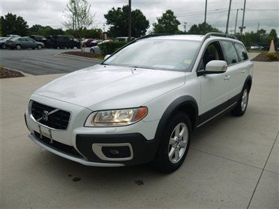 2009 volvo xc70 wagon suv * heated leather seats * awd * auto trans * bluetooth