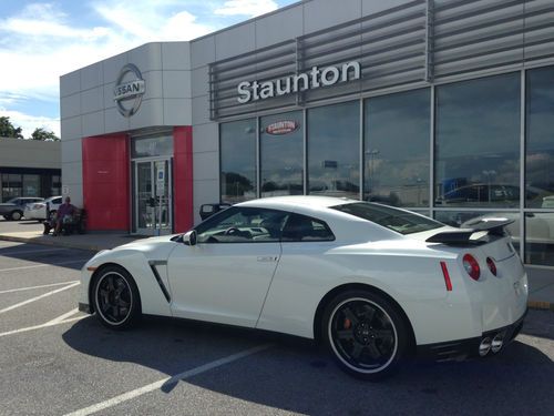 2014 nissan gt-r black edition coupe