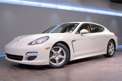 Panamera v-6 nav bluetooth warranty low mileage!!