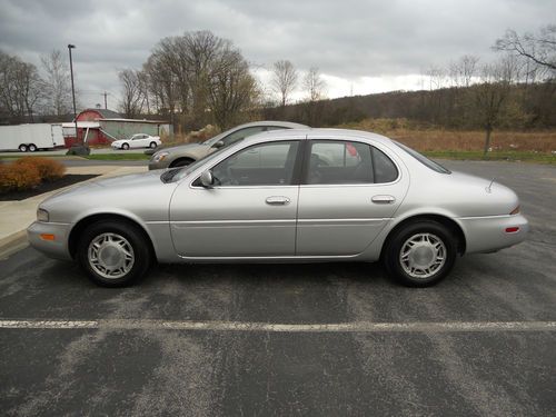 1995 infiniti j30 base sedan 4-door 3.0l