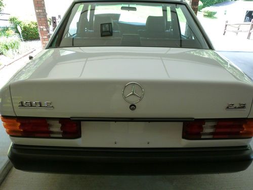 1988 Mercedes-Benz 190E 2.3 Sedan 4-Door 2.3L, image 2