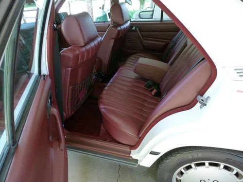 1988 Mercedes-Benz 190E 2.3 Sedan 4-Door 2.3L, image 7