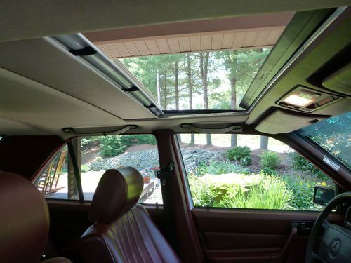 1988 Mercedes-Benz 190E 2.3 Sedan 4-Door 2.3L, image 12