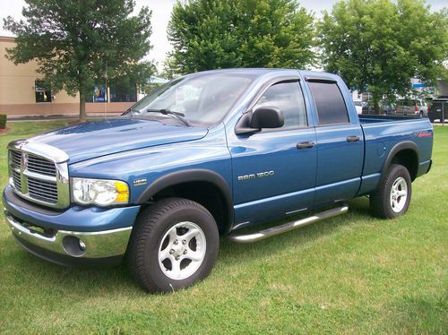 Dodge ram 1500 4x4 quad cab slt. beautiful truck! wow!