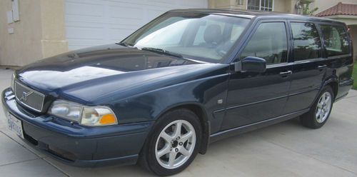2000 volvo v70 se(special edition) fwd 170k miles, clean title
