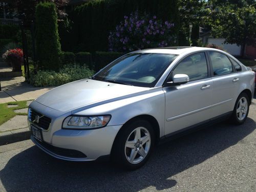 2010 volvo s40 2.4i sedan 4-door 2.4l