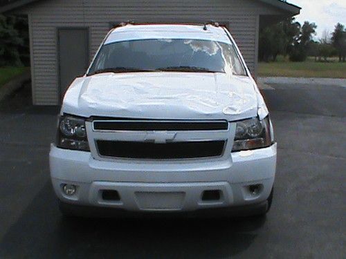 Wrecked 2012 chevy avalanche