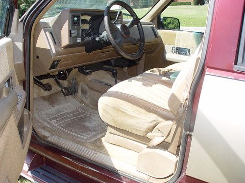 1992 GMC / CHEVY / CHEVROLET SUBURBAN 4X4 4WD - RELIABLE - NEW TIRES - 4WD WORKS, US $2,500.00, image 3