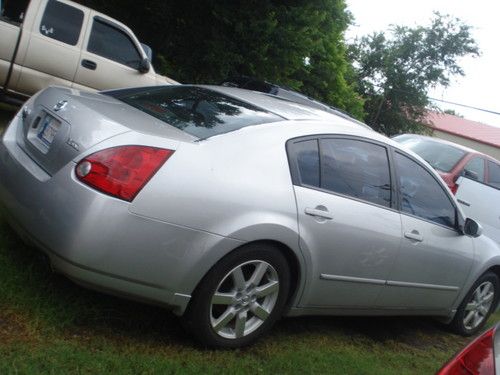 2004 nissan maxima se sedan 4-door 3.5l