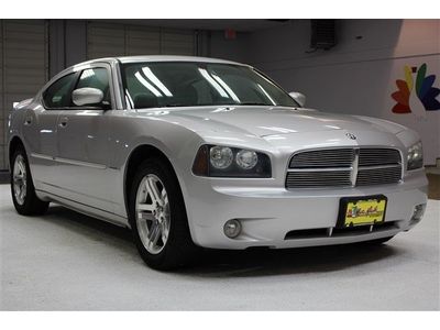 5.7l engine, leather seats, r/t hemi, 5-speed automatic, satellite radio