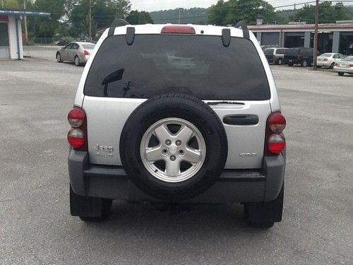 2005 JEEP LIBERTY 2.8L CRD 4X4, image 5