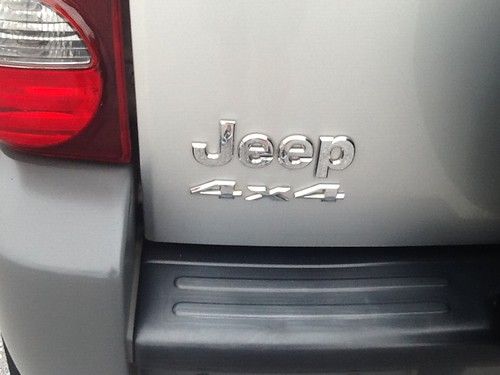 2005 JEEP LIBERTY 2.8L CRD 4X4, image 8