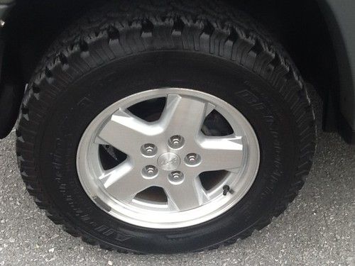 2005 JEEP LIBERTY 2.8L CRD 4X4, image 9
