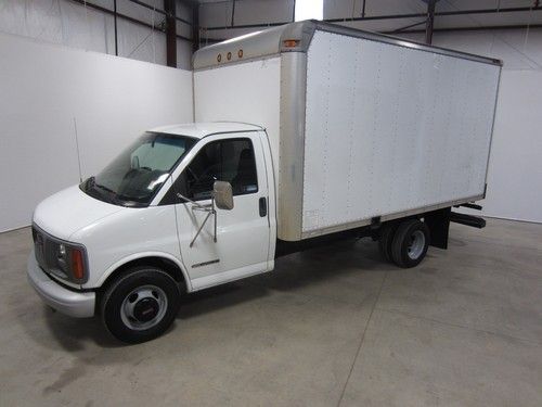 02 gmc savana  box truck rwd auto 5.7l v8 reg cab dually 1 co/pa owner 80+ pics