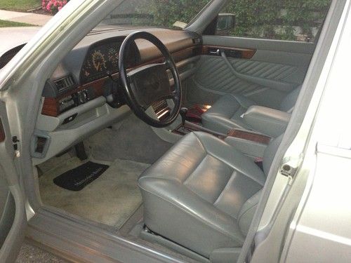 1991 Mercedes-Benz 300SE Sedan 4-Door 3.0L Clean Car Drives & Looks Great, image 4
