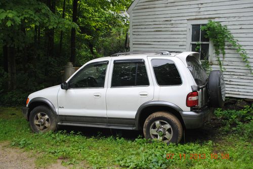 No reserve  2002 kia sportage no reserve