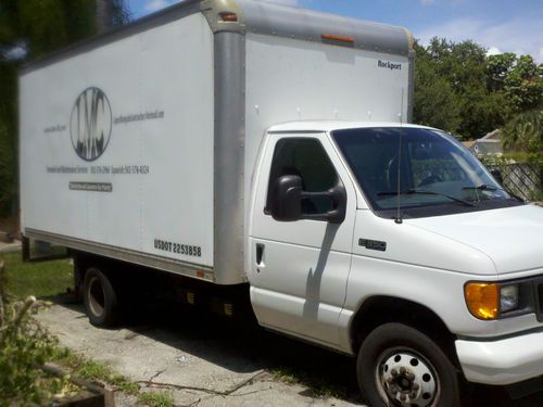 2005 ford e-350 super duty cargo box 2-door 6.0l