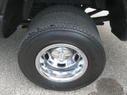 BLACK CREW CAB DIESEL  4X4, image 2