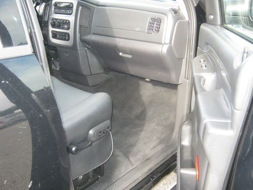 BLACK CREW CAB DIESEL  4X4, image 3
