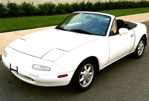 1990 mazda mx-5 miata "only 84k"   5-speed  "extra clean"