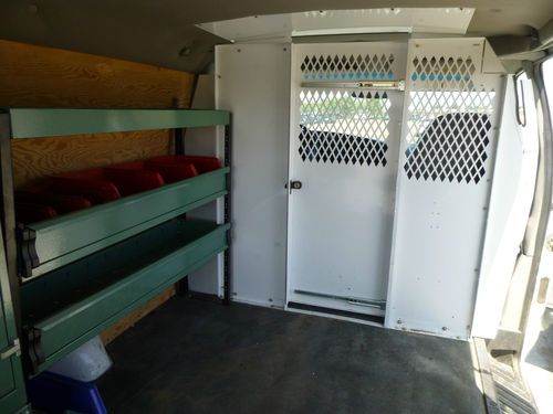 Ford E-150 4X4 Cargo Van 121k Original Miles Heavy Duty Clean Van LOW RESERVE, image 9