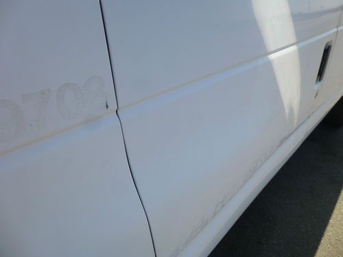 Ford E-150 4X4 Cargo Van 121k Original Miles Heavy Duty Clean Van LOW RESERVE, image 21