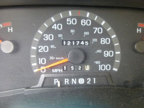 Ford E-150 4X4 Cargo Van 121k Original Miles Heavy Duty Clean Van LOW RESERVE, image 23