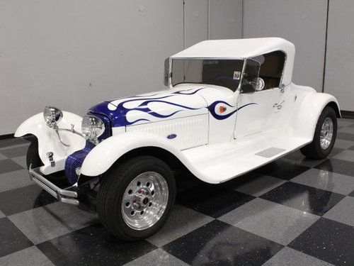 Full custom-built roadster, removable hardtop, 4 wheel disc, 350 ci!!!
