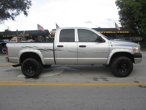 2006 dodge ram 2500  laramie 4x4 crew cab cummins diesel runs great buy now!