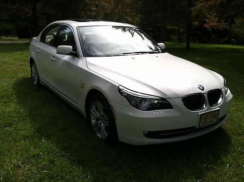 2010 bmw 528i xdrive base sedan 4-door 3.0l