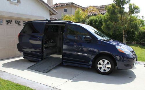 2006 toyota sienna le wheelchair accessible ramp van