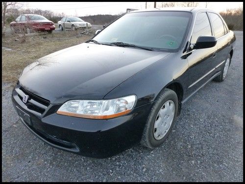 2000 honda accord extra clean runs &amp; drives great must see no reserve!