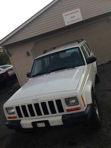 2001 jeep cherokee classic sport utility 4-door 4.0l 4x4 /low reserve