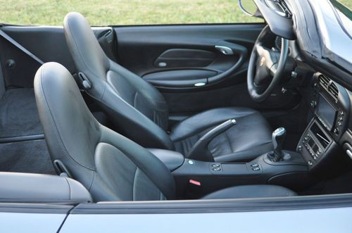 2002 Porsche Carrera 4 Cabriolet, image 6