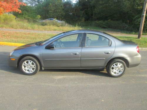 2005 dodge neon sxt--runs great--low reserve