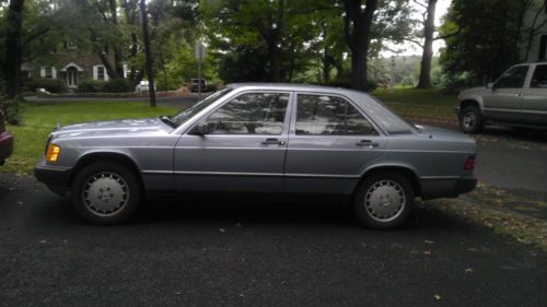 1985 mercedes-benz 190d 2.2 sedan 4-door 2.2l, diesel, 97,261 miles, no reserve