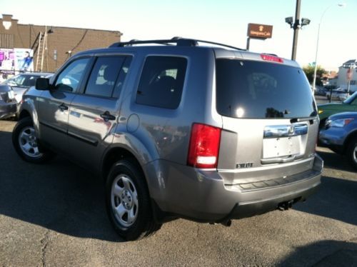 LX Certified SUV 3.5L CD 7 Speakers AM/FM radio AM/FM/CD WE FINANCE, image 4