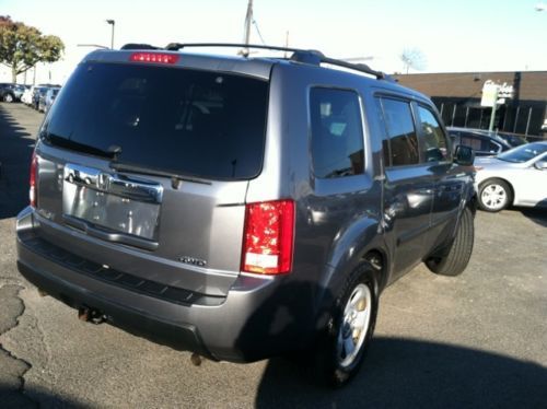 LX Certified SUV 3.5L CD 7 Speakers AM/FM radio AM/FM/CD WE FINANCE, image 5