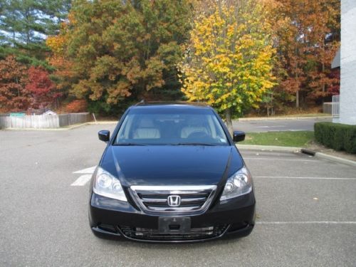 Leather interior 7 passanger moonroof