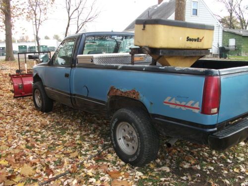 1993 Chevrolet K2500  Pickup 5.7L With With Western snow plow 4X4, image 2