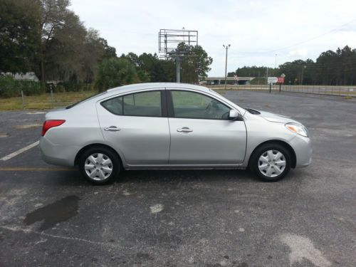 2012 nissan versa 1.6 sv sedan 4-door 1.6l