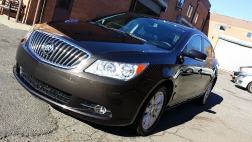 2013 buick lacrosse hybrid leather group - loaded! nice options! no reserve!