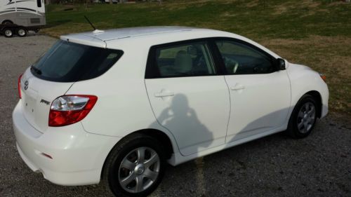 2010 toyota matrix base wagon 4-door 1.8l