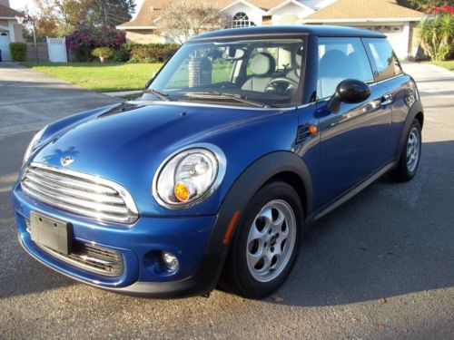 2012 mini cooper base hatchback 2-door 1.6l