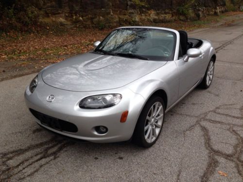 2006 mazda mx-5 miata 6-speed manual free shipping to your door!