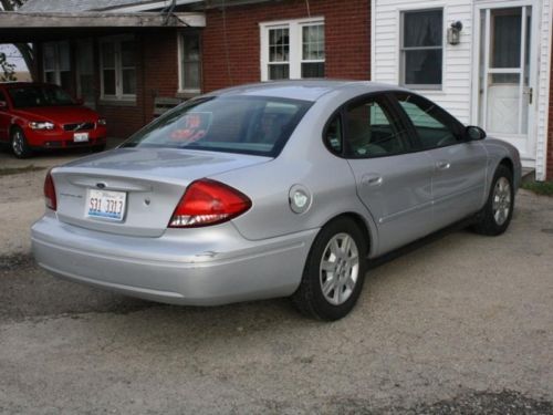 2006 ford taurus se